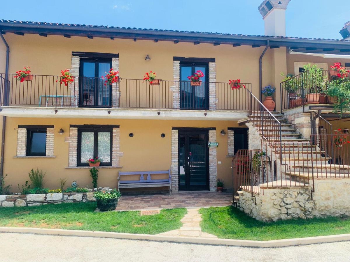 La Casa Di Gigi Lägenhet Fossa Exteriör bild