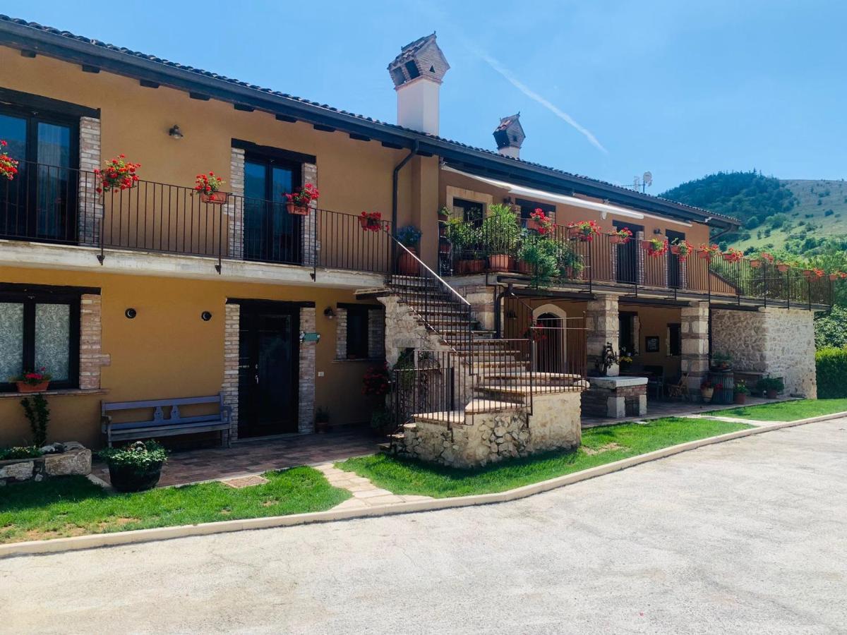 La Casa Di Gigi Lägenhet Fossa Exteriör bild